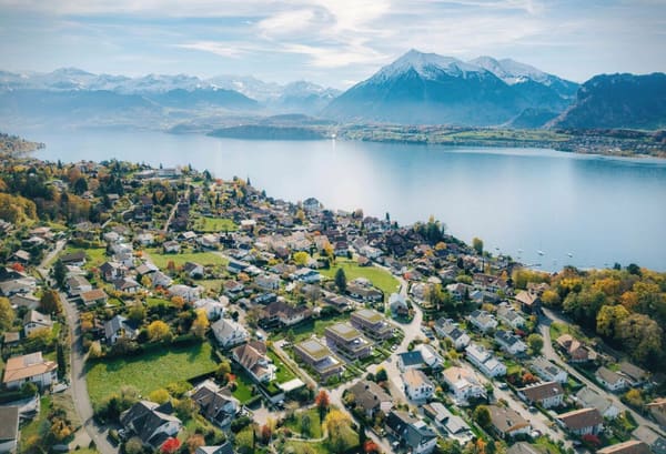 Immobilie in Hilterfingen - Wohnen wie im Einfamilienhaus - Neubau 4½-Zi-Gartenwohnung - Bild 2