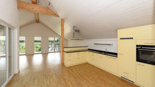 Immobilie in Elgg - GrosszÃ¼gige und helle  3 Â½-Zimmer Dachwohnung am Rande des alten Dorfkerns von Elgg - Bild 3
