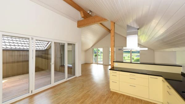 Immobilie in Elgg - GrosszÃ¼gige und helle  3 Â½-Zimmer Dachwohnung am Rande des alten Dorfkerns von Elgg - Bild 4