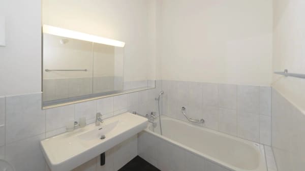 Immobilie in Elgg - GrosszÃ¼gige und helle  3 Â½-Zimmer Dachwohnung am Rande des alten Dorfkerns von Elgg - Bild 6