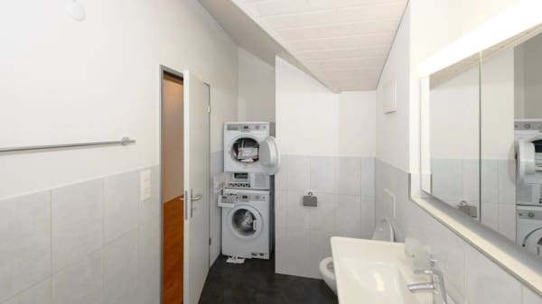 Immobilie in Elgg - GrosszÃ¼gige und helle  3 Â½-Zimmer Dachwohnung am Rande des alten Dorfkerns von Elgg - Bild 7