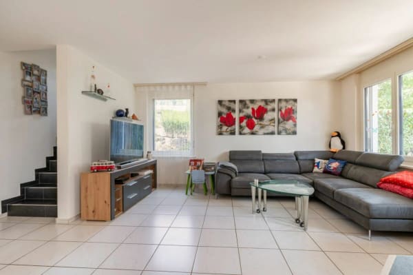 Immobilie in Schneisingen - GrosszÃ¼giges und gepflegtes Familien-Haus zum Auffrischen - Bild 3