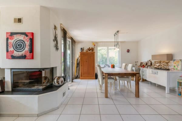 Immobilie in Schneisingen - GrosszÃ¼giges und gepflegtes Familien-Haus zum Auffrischen - Bild 4