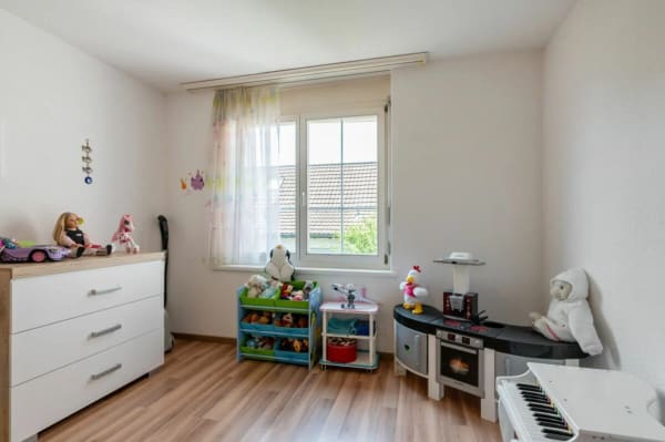 Immobilie in Schneisingen - GrosszÃ¼giges und gepflegtes Familien-Haus zum Auffrischen - Bild 6