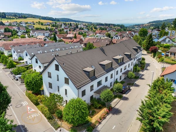 Immobilie in Lengnau Ag - Lichtdurchflutete Maisonette-Wohnung mit Galerie, Weitblick und Abendsonne - Bild 21