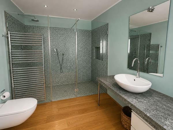 Immobilie in Vico Morcote - Elegante duplex con vista panoramica sul Lago - Bild 13