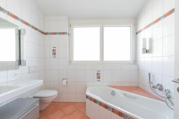 Immobilie in Udligenswil - GrosszÃ¼gige 4.5-Zimmer-Attika-Wohnung mit zwei TiefgaragenplÃ¤tzen, zwei Kellern - Bild 13