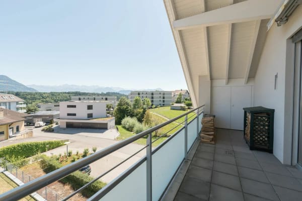 Immobilie in Udligenswil - GrosszÃ¼gige 4.5-Zimmer-Attika-Wohnung mit zwei TiefgaragenplÃ¤tzen, zwei Kellern - Bild 9