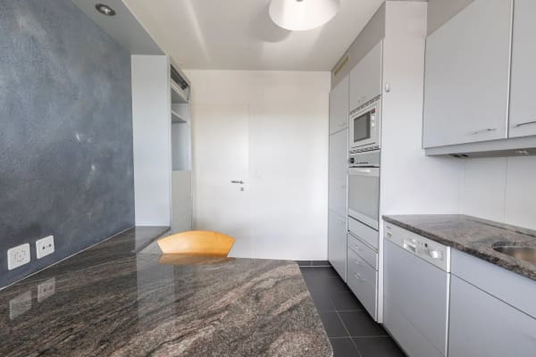 Immobilie in Ortschwaben - Einzigartige 3.5-Zimmerwohnung mit Aussenparkplatz - Bild 10