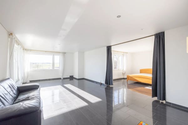 Immobilie in Ortschwaben - Einzigartige 3.5-Zimmerwohnung mit Aussenparkplatz - Bild 3