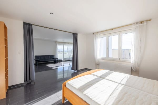 Immobilie in Ortschwaben - Einzigartige 3.5-Zimmerwohnung mit Aussenparkplatz - Bild 5