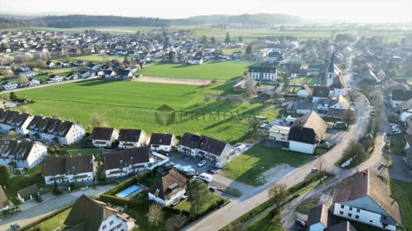 Immobilie in Neuendorf - Frisch renoviertes Familienidyll mit Garten und Spielparadies im Dachgeschoss - Bild 0