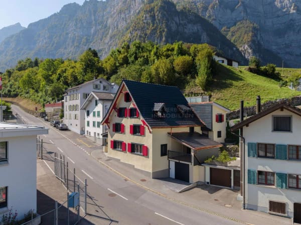 Immobilie in Glarus - Generation für 2 Neubau-Familien - Bild 0