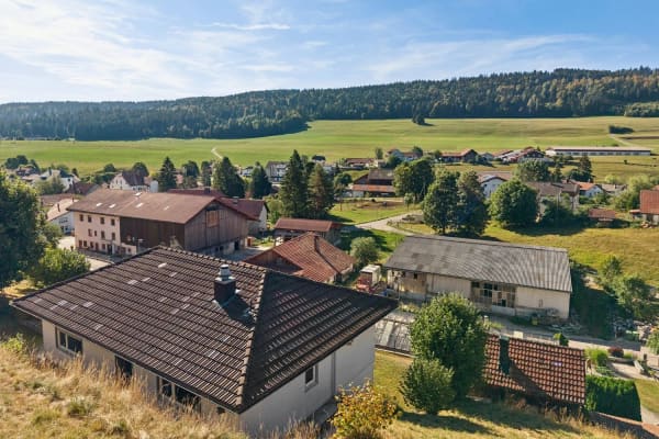 Immobilie in Tramelan - Ã‰lÃ©gance, potentiel et sÃ©rÃ©nitÃ© au coeur du Jura bernois - Bild 2