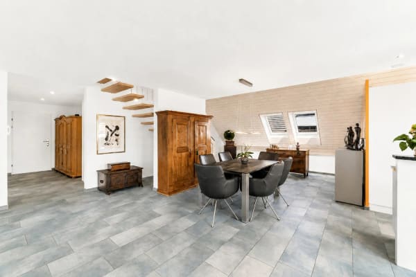 Immobilie in Obfelden - Grosszügige Dach-Maisonettewohnung mit Südwestterrasse und Alpensicht - Bild 2