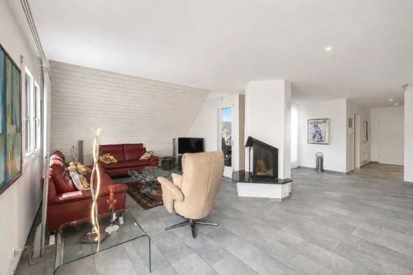 Immobilie in Obfelden - Grosszügige Dach-Maisonettewohnung mit Südwestterrasse und Alpensicht - Bild 6
