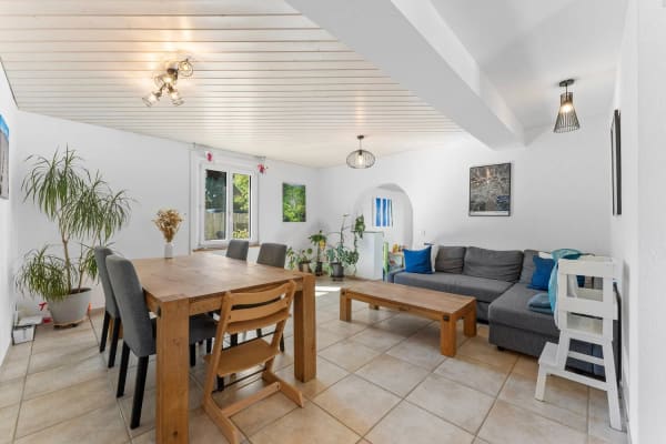 Immobilie in Busswil Be - Freistehendes 2½-Zimmer-Einfamilienhaus mit viel Platz im Dorfkern von Busswil - Bild 3