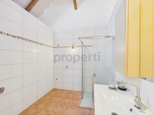 Immobilie in Cudrefin - Appartement de 3,5 pièces a Champmartin - charme, cachet et tranquilité - Bild 8