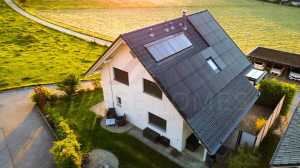 Immobilie in Signau - Modernes 6.5-Zimmer-Einfamilienhaus mit Garten, grosser Terrasse und Doppelgarage in Signau - Bild 0