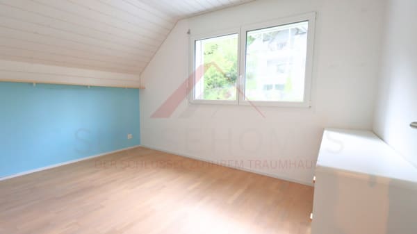Immobilie in Signau - Modernes 6.5-Zimmer-Einfamilienhaus mit Garten, grosser Terrasse und Doppelgarage in Signau - Bild 13