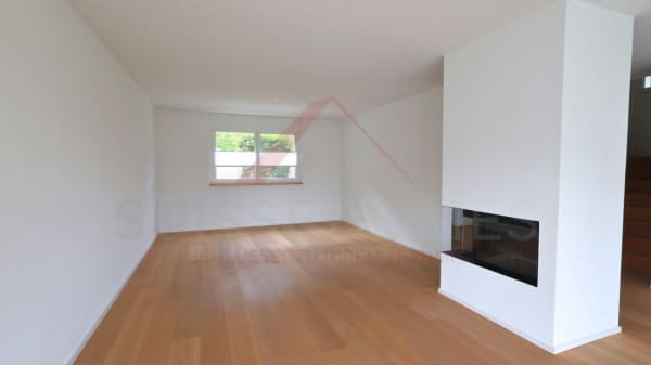 Immobilie in Signau - Modernes 6.5-Zimmer-Einfamilienhaus mit Garten, grosser Terrasse und Doppelgarage in Signau - Bild 3