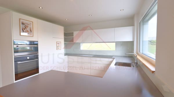 Immobilie in Signau - Modernes 6.5-Zimmer-Einfamilienhaus mit Garten, grosser Terrasse und Doppelgarage in Signau - Bild 9