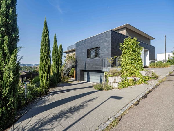 Immobilie in Möriken Ag - Architektur, Aussicht und Komfort – aussergewöhnliches EFH am Chestenberg - Bild 0