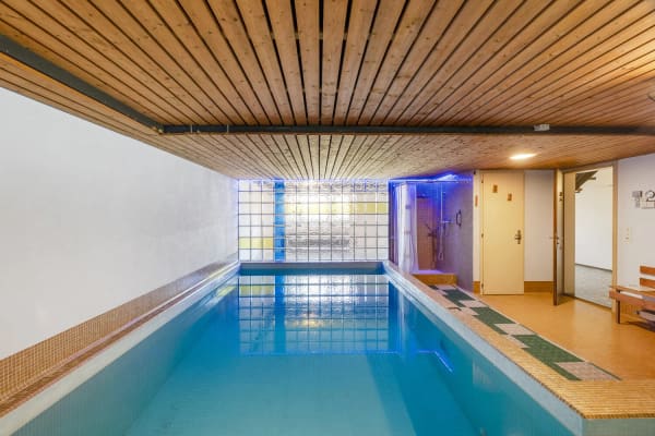 Immobilie in Horgen - Grosszügiges 8.5-Zi.- Einfamilienhaus mit Indoor-Pool *im Baurecht* - Bild 6