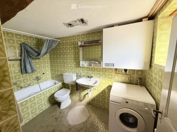 Immobilie in Gampel-bratsch - Fort potentiel de valorisation Ã  Gampel â€“ Appartement 2,5 piÃ¨ces Ã  rÃ©nover - Bild 6