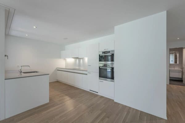 Immobilie in Bergdietikon - Moderne Eigentumswohnung mit eigenem Garten: 120 m² pures Grün - Bild 4