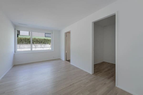 Immobilie in Bergdietikon - Moderne Eigentumswohnung mit eigenem Garten: 120 m² pures Grün - Bild 5