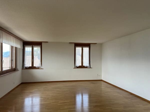 Immobilie in Beatenberg - 4.5-Zimmerwohnung 1. OG mit Seesicht im Zentrum von Beatenberg - Bild 12