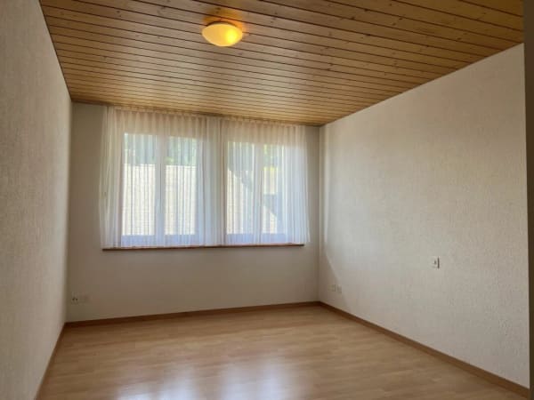 Immobilie in Beatenberg - 4.5-Zimmerwohnung 1. OG mit Seesicht im Zentrum von Beatenberg - Bild 7