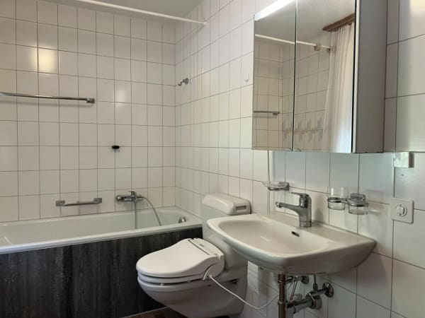 Immobilie in Beatenberg - 4.5-Zimmerwohnung 1. OG mit Seesicht im Zentrum von Beatenberg - Bild 9