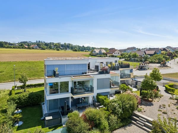 Immobilie in Bellmund - Modern wohnen mit Stil und Weitblick - Bild 1
