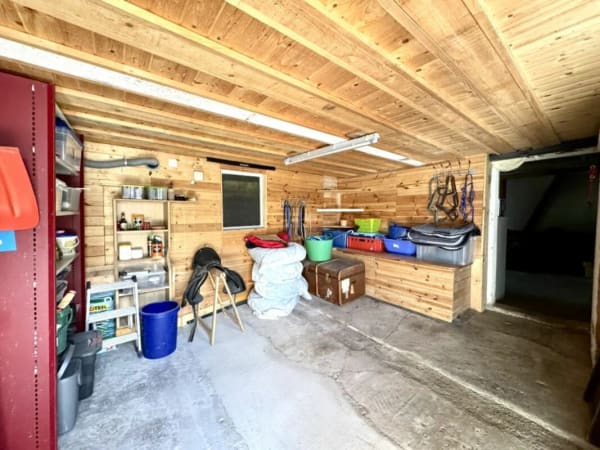 Immobilie in Schönholzerswilen - Grosses freistehendes 7.5-Zimmer-Bauernhaus für Pferdeliebhaber oder Kleintierhalter! Pferdeboxen, Remise, Wald und Wiesen .... - Bild 39