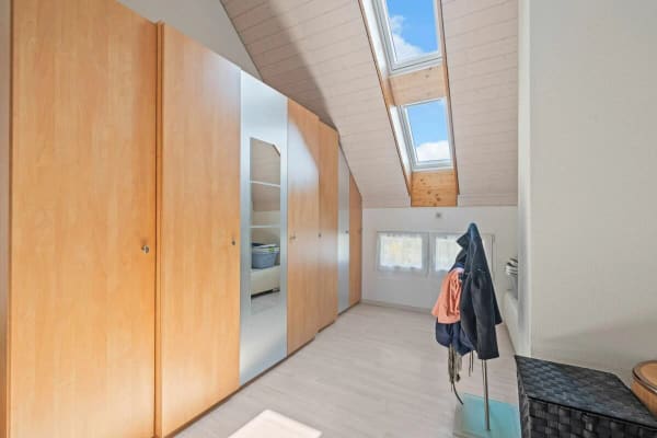 Immobilie in Duggingen - Grosszügiges 6.5-Zimmer Einfamilienhaus mit Pool & Wintergarten - Bild 12