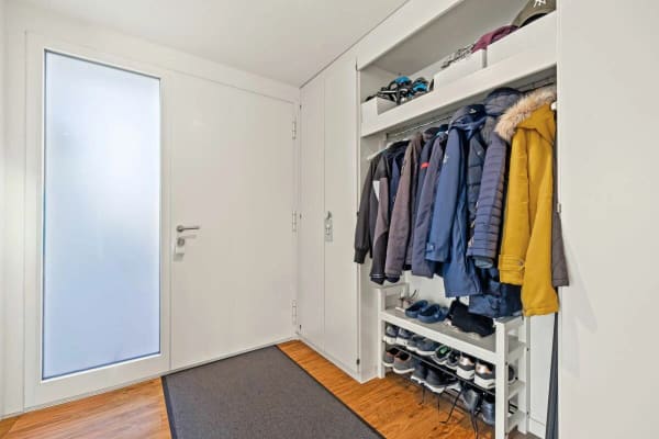 Immobilie in Duggingen - Grosszügiges 6.5-Zimmer Einfamilienhaus mit Pool & Wintergarten - Bild 2