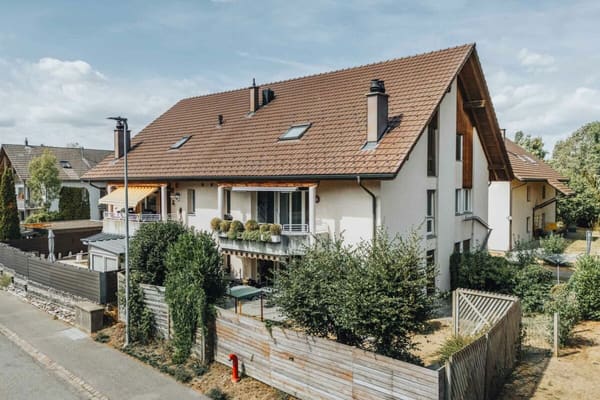 Immobilie in Lotzwil - Helle 4.5 Zimmer Eigentumswohnung mit gedecktem Balkon - Bild 0