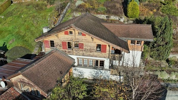 Immobilie in Ilanz - Einfamilienhaus Chalet Rosa - Bild 0