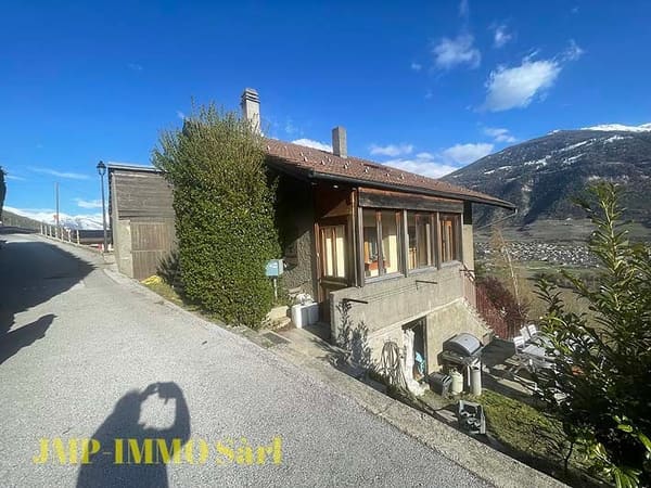 Immobilie in Ollon Vs - À saisir maison villageoise à rénover avec vue et ensoleillement - Bild 0