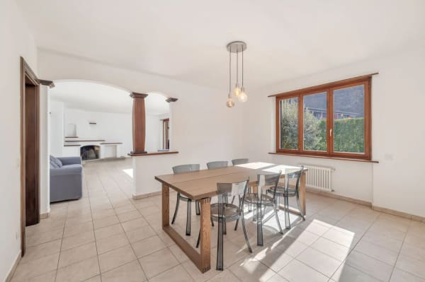 Immobilie in Figino - VILLA IM MEDITERRANEN STIL, NUR EINEN STEINWURF VOM SEE UND DEM FIGINO-PARK ENTFERNT - Bild 3