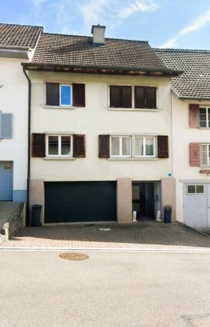 Immobilie in Wilchingen - Charmantes 5-Zimmer-Reihenhaus mit Dachterrasse und Doppelgarage in Wilchingen - Bild 1