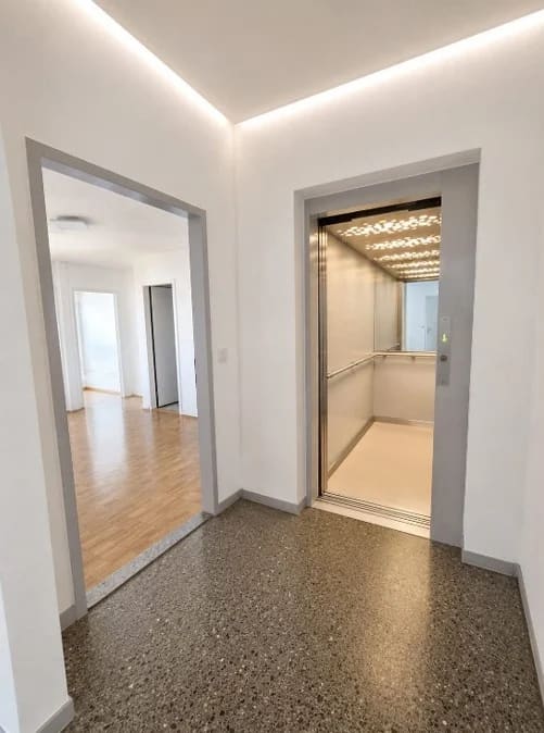 Immobilie in Volketswil - Helle 5.5-Zimmer-Wohnung mit Weitsicht im Zentrum von Volketswil - Bild 2