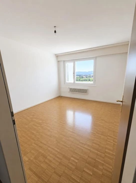 Immobilie in Volketswil - Helle 5.5-Zimmer-Wohnung mit Weitsicht im Zentrum von Volketswil - Bild 9