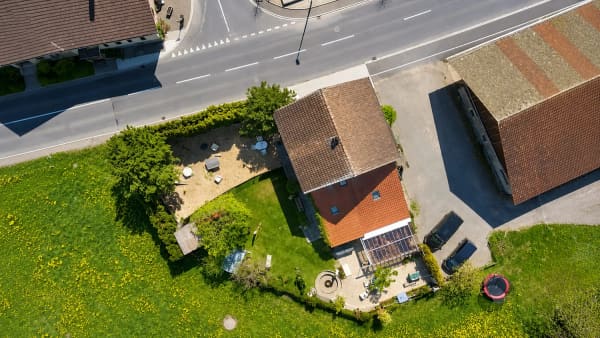 Immobilie in Aristau - Charaktervolles 5.5-Zimmer-Einfamilienhaus mit Garten in Aristau kaufen - Bild 1
