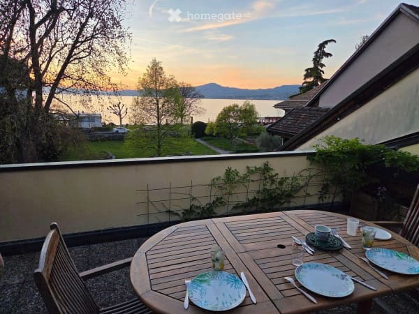 Immobilie in Villeneuve Vd - RARE! 4,5 pièces avec charme du bourg historique et vue sur le Léman! - Bild 0