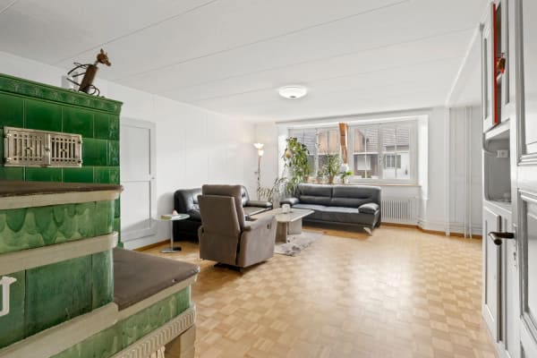 Immobilie in Trasadingen - Charmantes 9-Zimmer-Reihenhaus mit Garage in Trasadingen kaufen - Bild 5