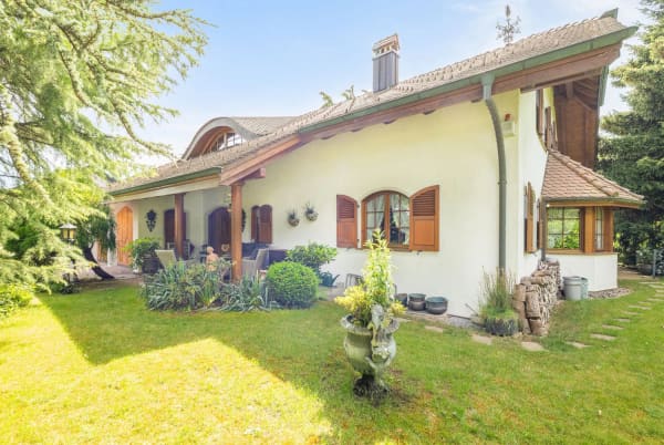 Immobilie in Schaffhausen - 6.5-Zimmer Landhaus-Villa (Dettighofen DE) nur 20 Minuten von Schaffhausen  entfernt - Bild 1