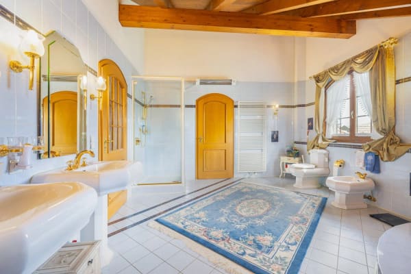 Immobilie in Schaffhausen - 6.5-Zimmer Landhaus-Villa (Dettighofen DE) nur 20 Minuten von Schaffhausen  entfernt - Bild 14